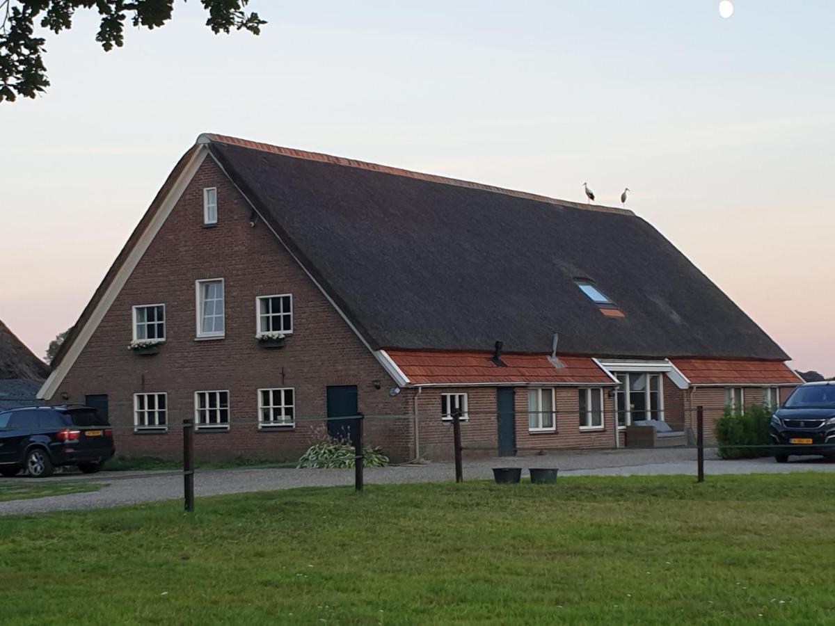 Landelijk Gelegen Boerderij Aan De Pothofweg Apartamento Anevelde Exterior foto
