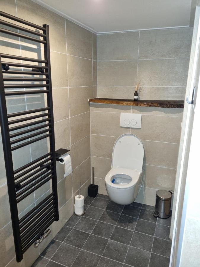 Landelijk Gelegen Boerderij Aan De Pothofweg Apartamento Anevelde Exterior foto